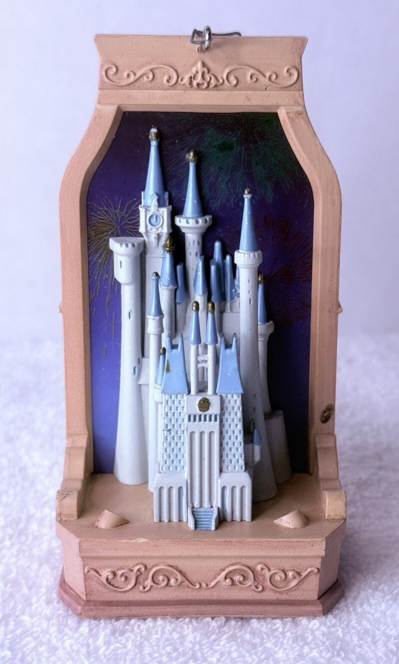 2013 Hallmark Keepsake Disney Cinderella’s Castle Christmas Ornament QXD6092